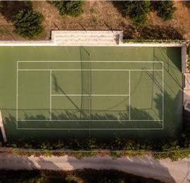 5 bedroom luxury villa with infinity pool, sea views and tennis court near Chania, sleeps 10